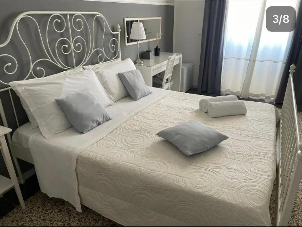 Hotel Matteotti 86 Syracuse 0*,  Italia