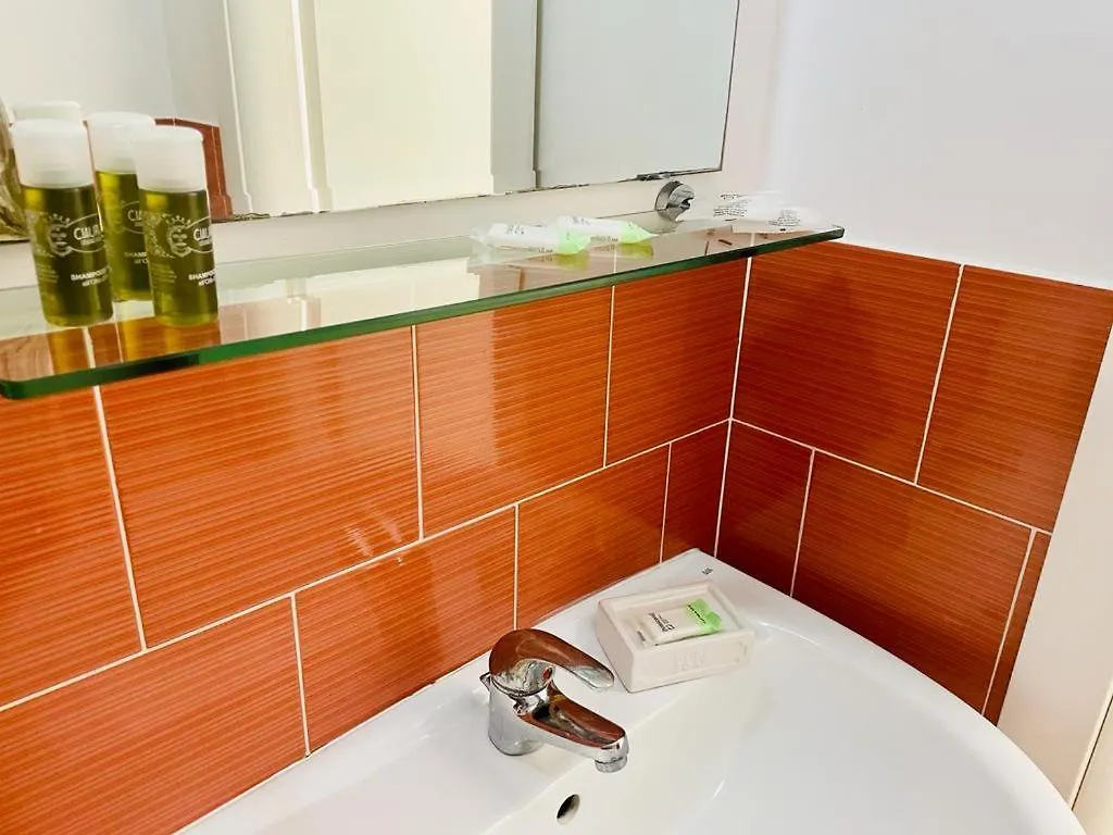 Hotel Matteotti 86 Syracuse 0*,